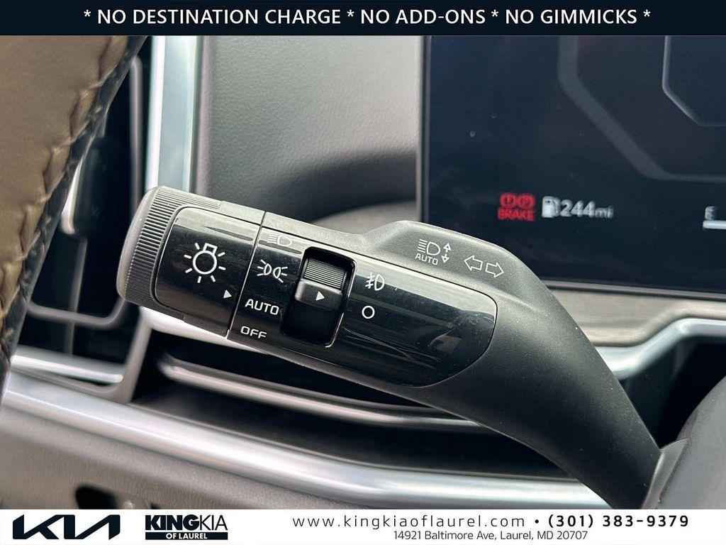 used 2025 Kia Sorento car, priced at $39,790