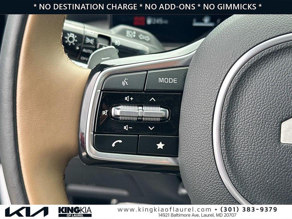 used 2025 Kia Sorento car, priced at $39,790