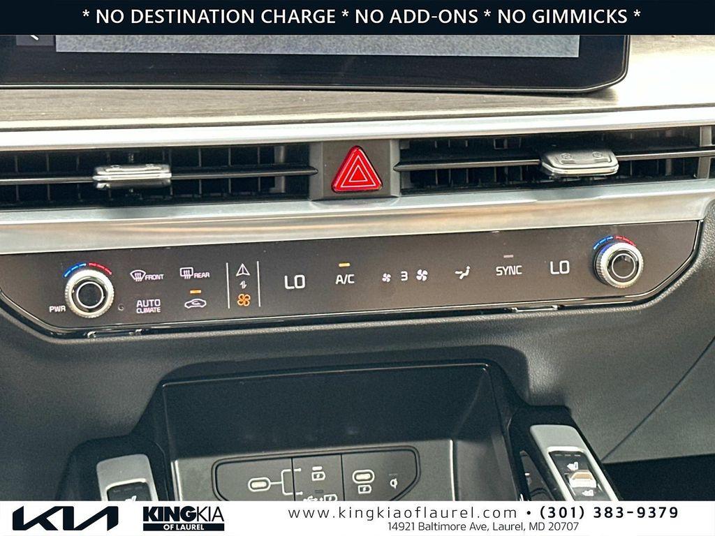 used 2025 Kia Sorento car, priced at $39,790