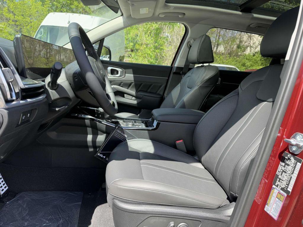 new 2025 Kia Sorento car, priced at $40,606