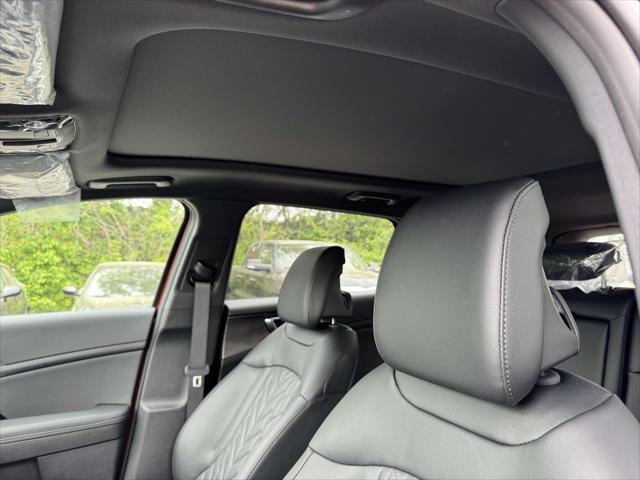 new 2025 Kia Sportage car, priced at $38,250