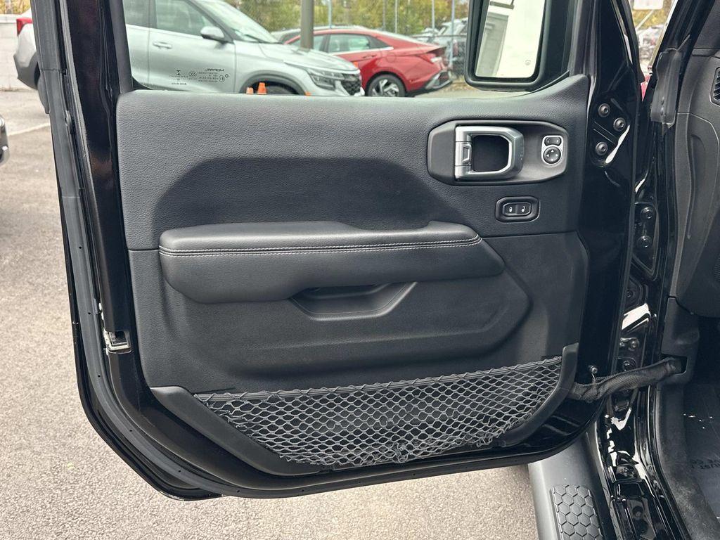 used 2018 Jeep Wrangler Unlimited car, priced at $27,353