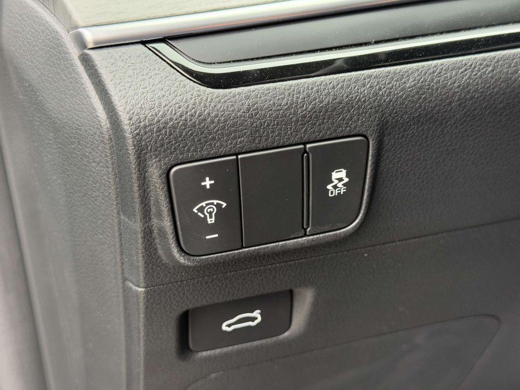 new 2025 Kia K5 car, priced at $32,605