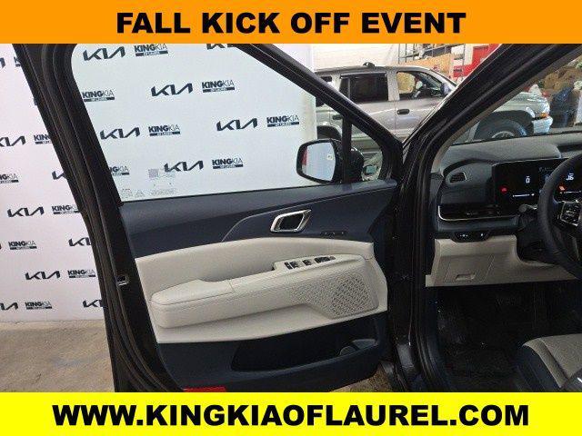 new 2025 Kia Carnival car, priced at $39,860