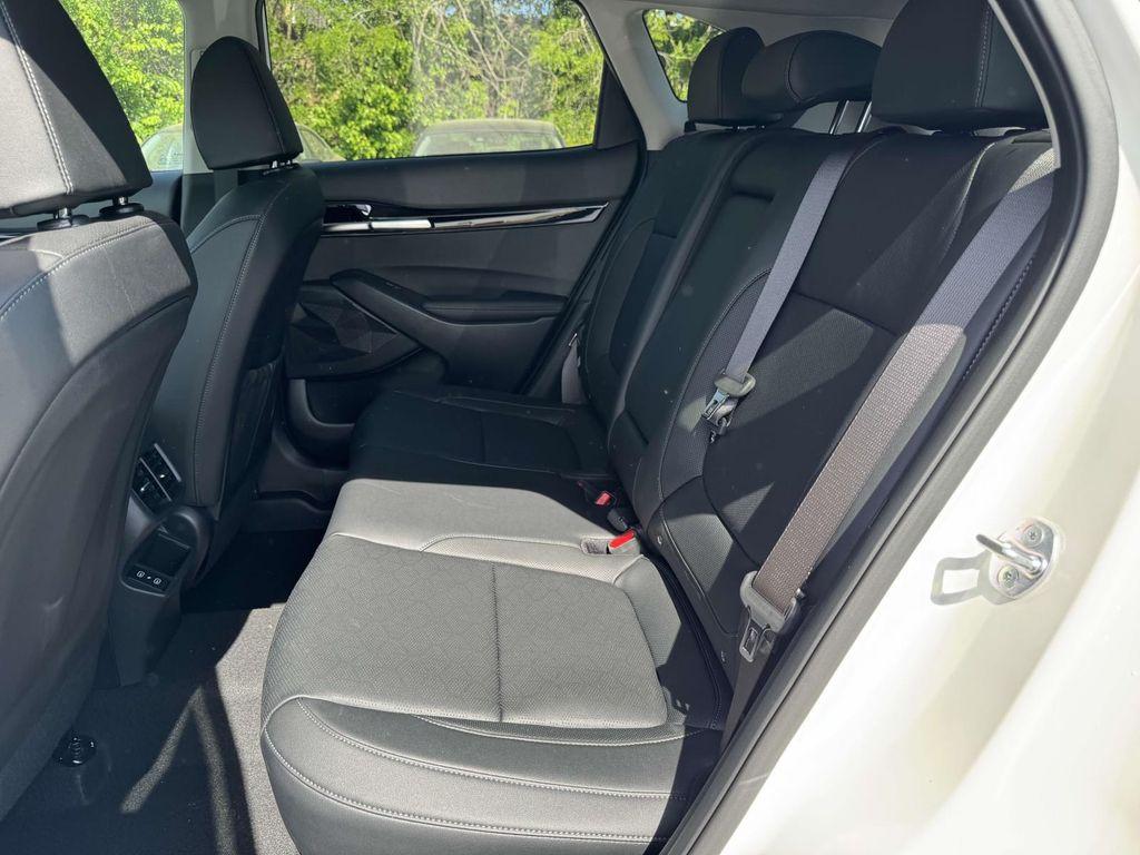 new 2025 Kia Seltos car, priced at $28,365