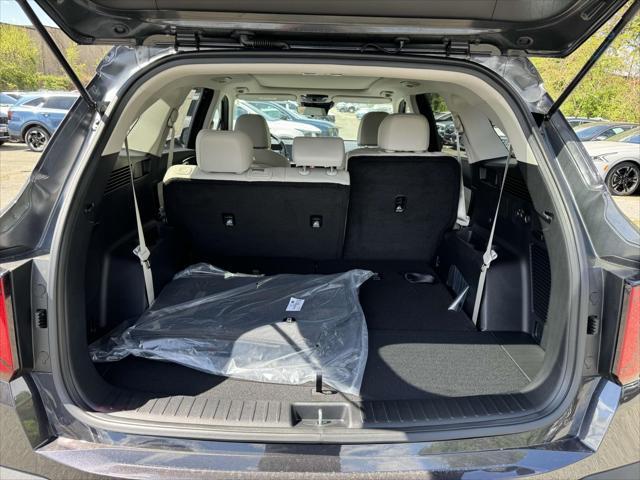 new 2025 Kia Sorento car, priced at $35,500