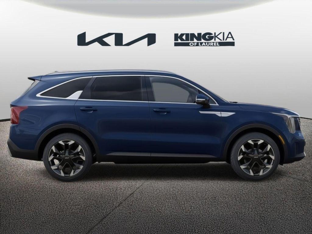 new 2025 Kia Sorento car, priced at $39,153