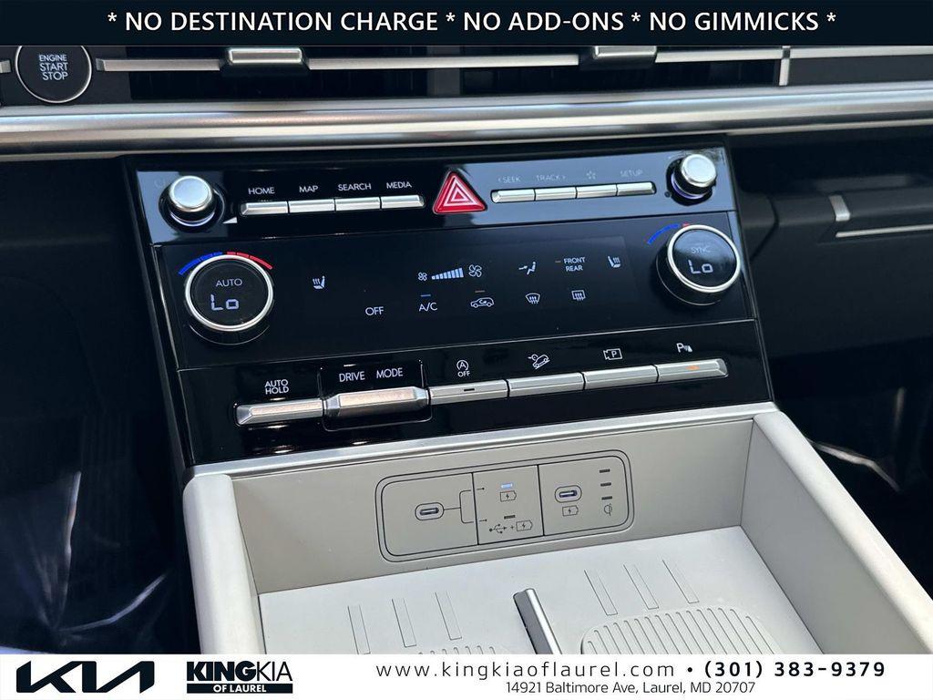 used 2025 Hyundai Santa Fe car, priced at $32,454