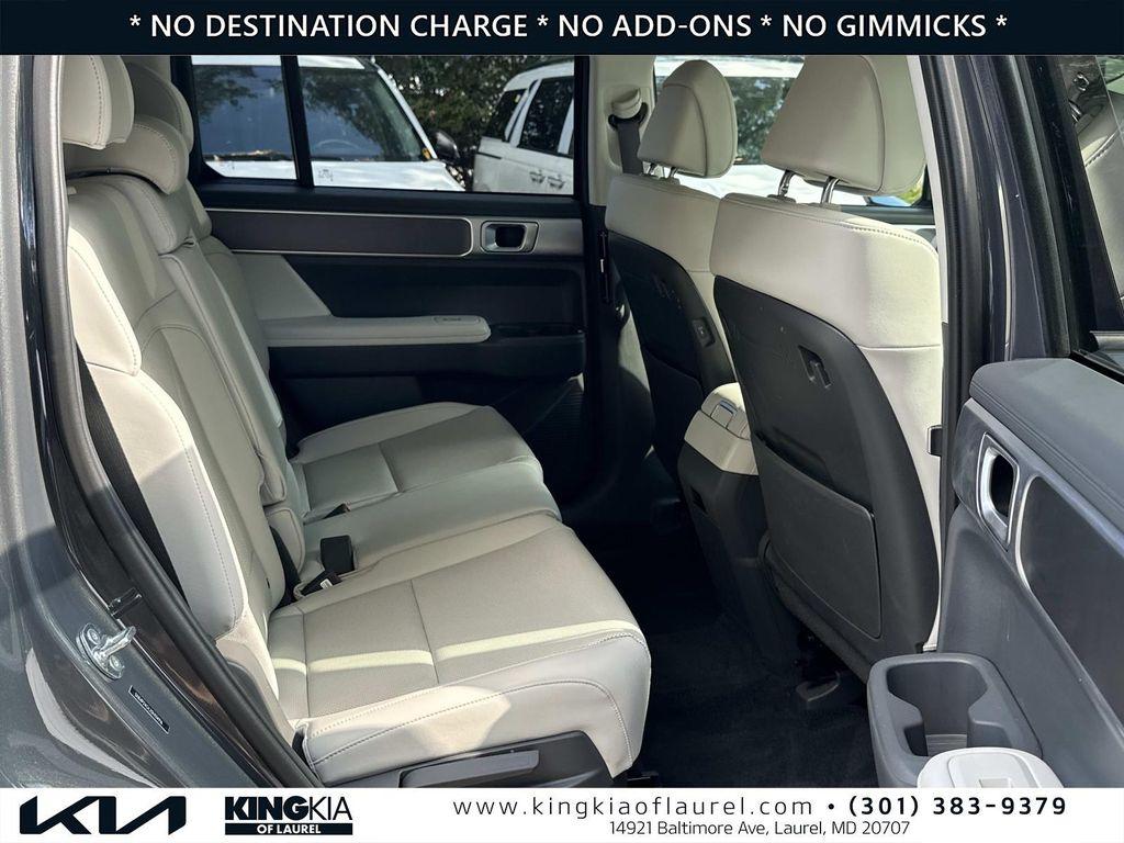 used 2025 Hyundai Santa Fe car, priced at $32,454