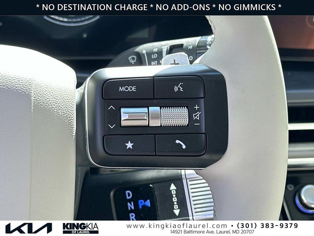 used 2025 Hyundai Santa Fe car, priced at $32,454