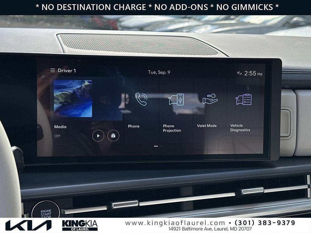 used 2025 Hyundai Santa Fe car, priced at $32,454