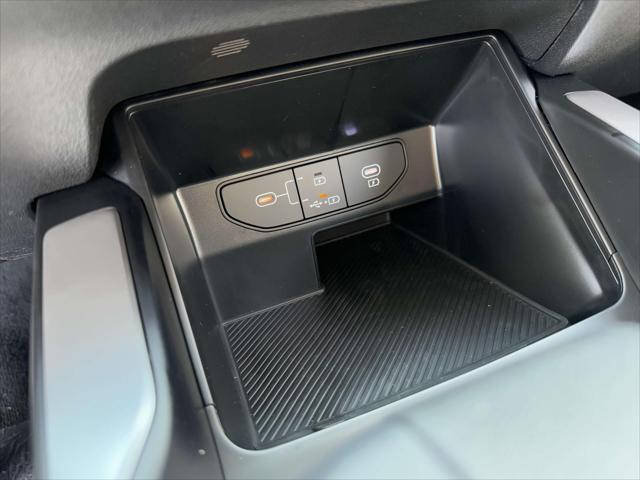 new 2025 Kia Sorento car, priced at $32,500