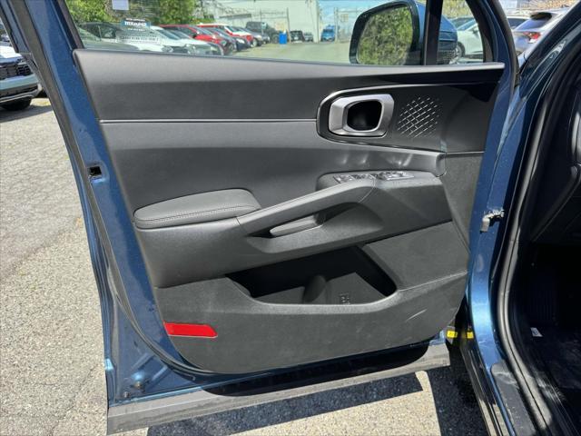 new 2025 Kia Sorento Hybrid car, priced at $41,250
