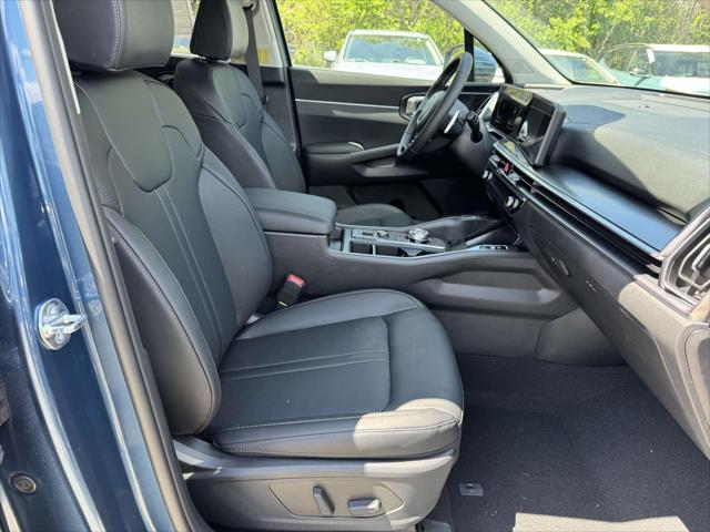 new 2025 Kia Sorento Hybrid car, priced at $41,250