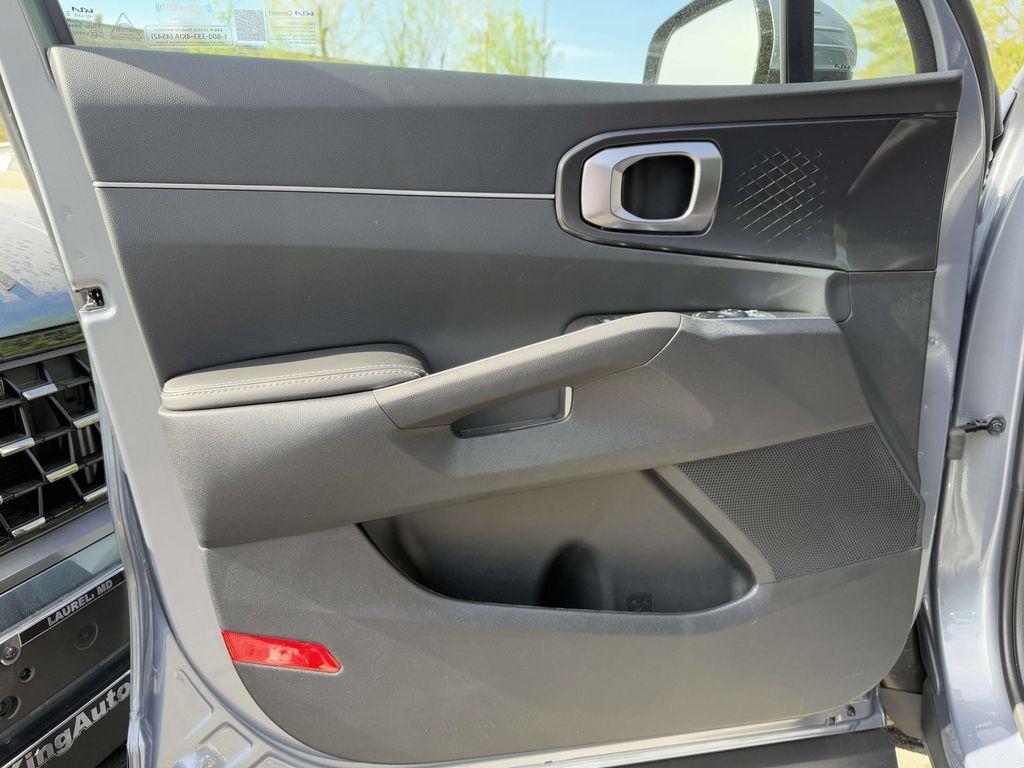 new 2025 Kia Sorento car, priced at $37,878