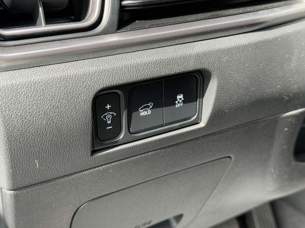 new 2025 Kia Sorento car, priced at $37,878