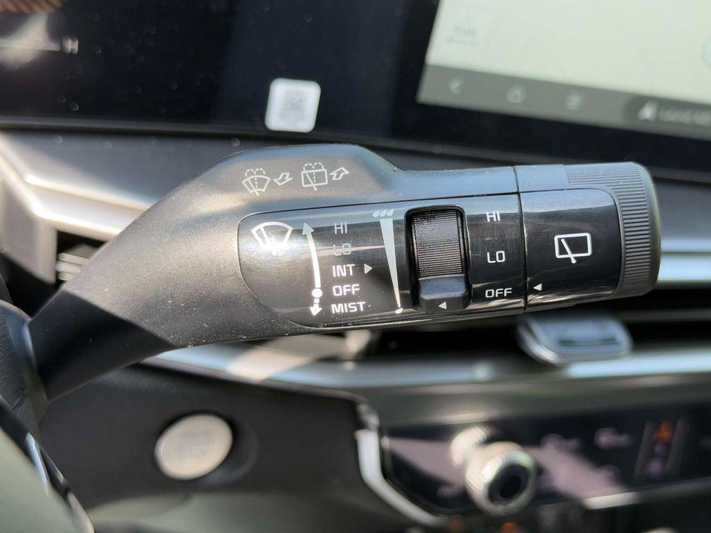 new 2025 Kia Sorento car, priced at $37,878