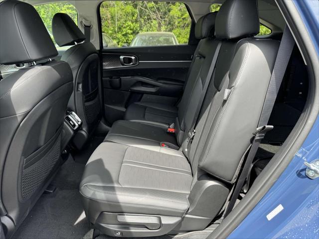 new 2025 Kia Sorento car, priced at $37,250