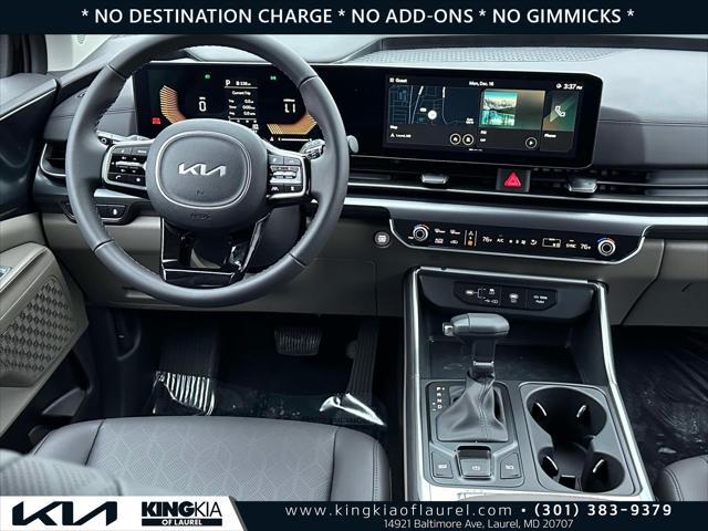 new 2025 Kia Carnival car, priced at $38,000