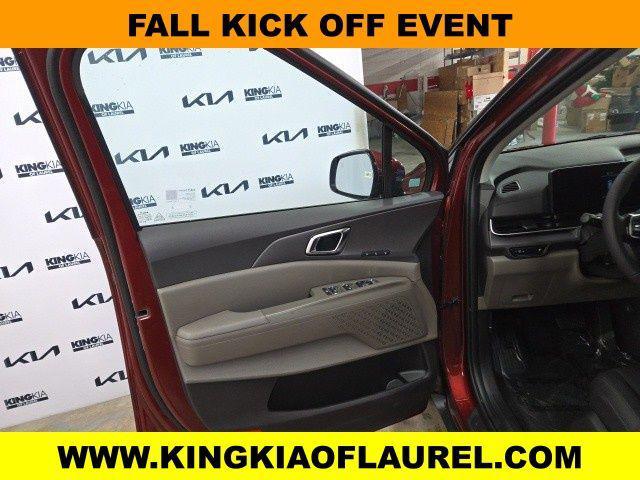 new 2025 Kia Carnival car, priced at $39,110