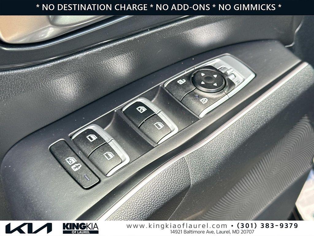 used 2023 Kia Sorento car, priced at $23,544