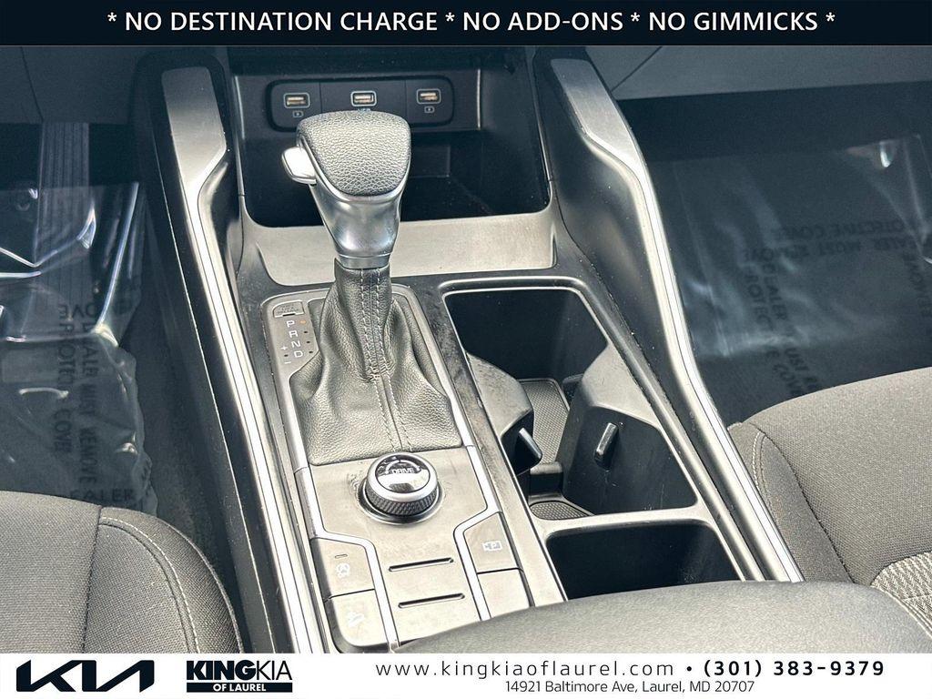 used 2023 Kia Sorento car, priced at $23,544