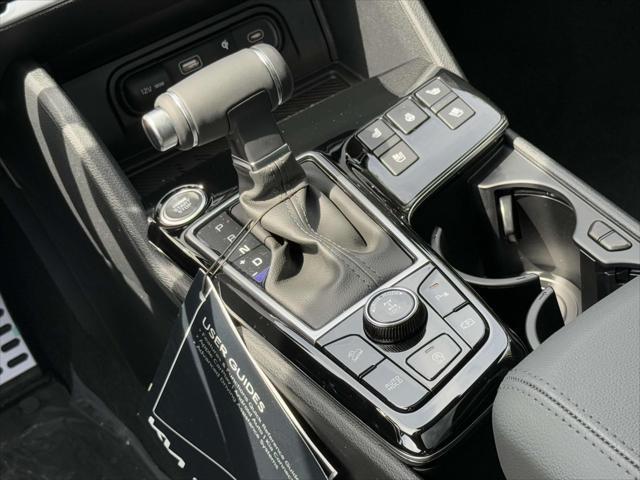 new 2025 Kia Sportage car, priced at $37,000