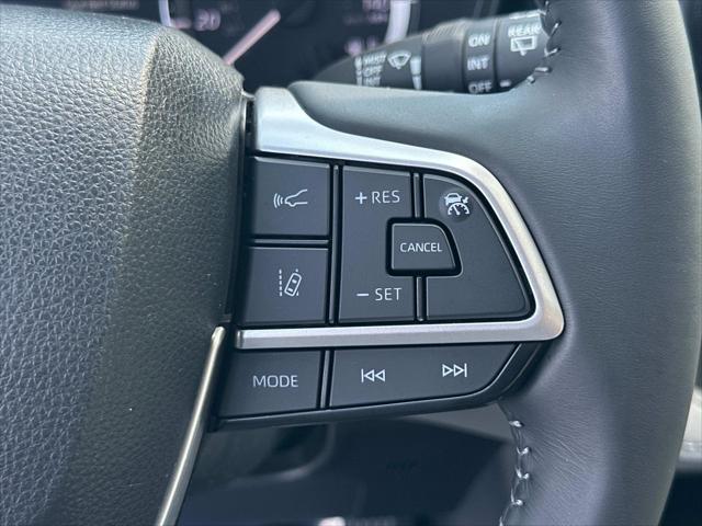 used 2023 Toyota Highlander car, priced at $34,425
