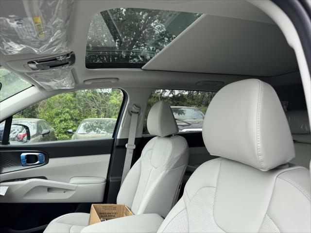 new 2025 Kia Sorento car, priced at $35,500