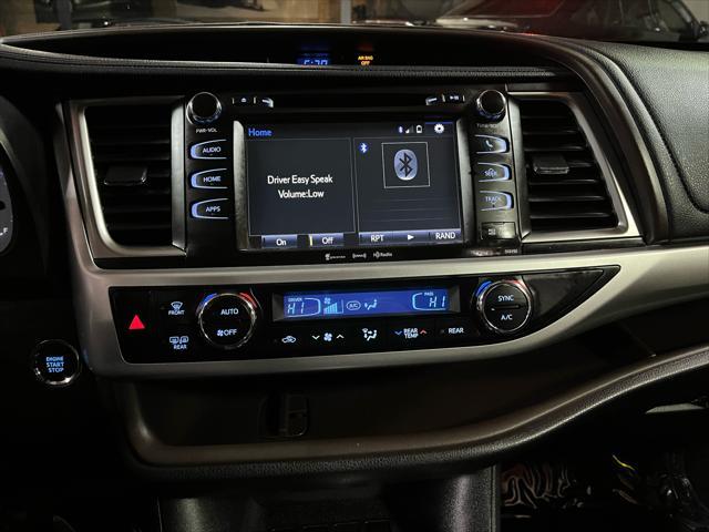 used 2019 Toyota Highlander car, priced at $21,985