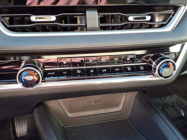 used 2025 Chevrolet Equinox car, priced at $29,900