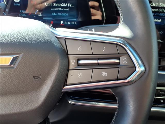 used 2025 Chevrolet Equinox car, priced at $29,900