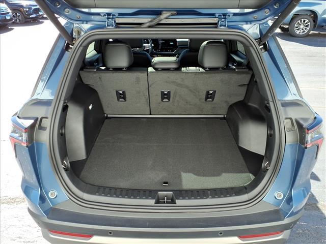 used 2025 Chevrolet Equinox car, priced at $29,900