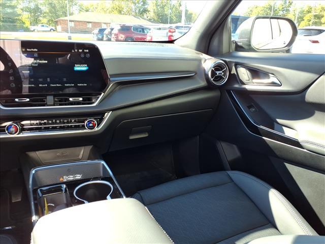 used 2025 Chevrolet Equinox car, priced at $29,900