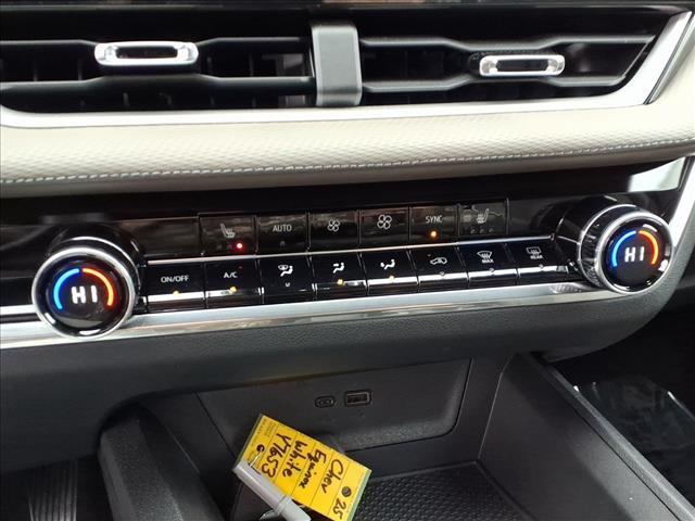 used 2025 Chevrolet Equinox car