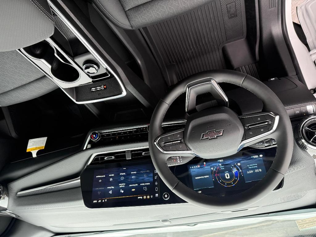 new 2026 Chevrolet Equinox car, priced at $33,680