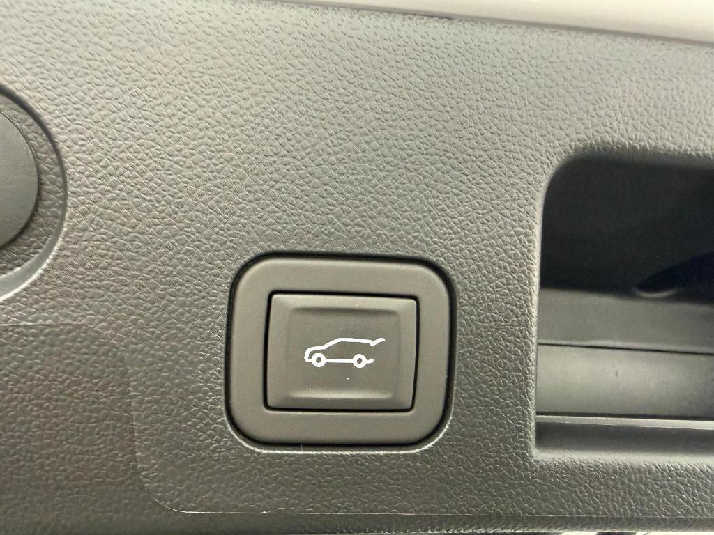 new 2026 Chevrolet Equinox car, priced at $33,680