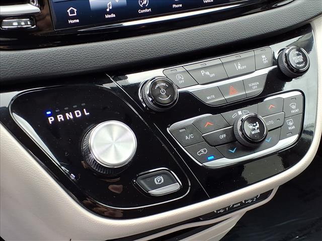 used 2024 Chrysler Pacifica car, priced at $29,900