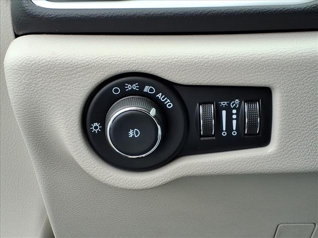 used 2024 Chrysler Pacifica car, priced at $29,900