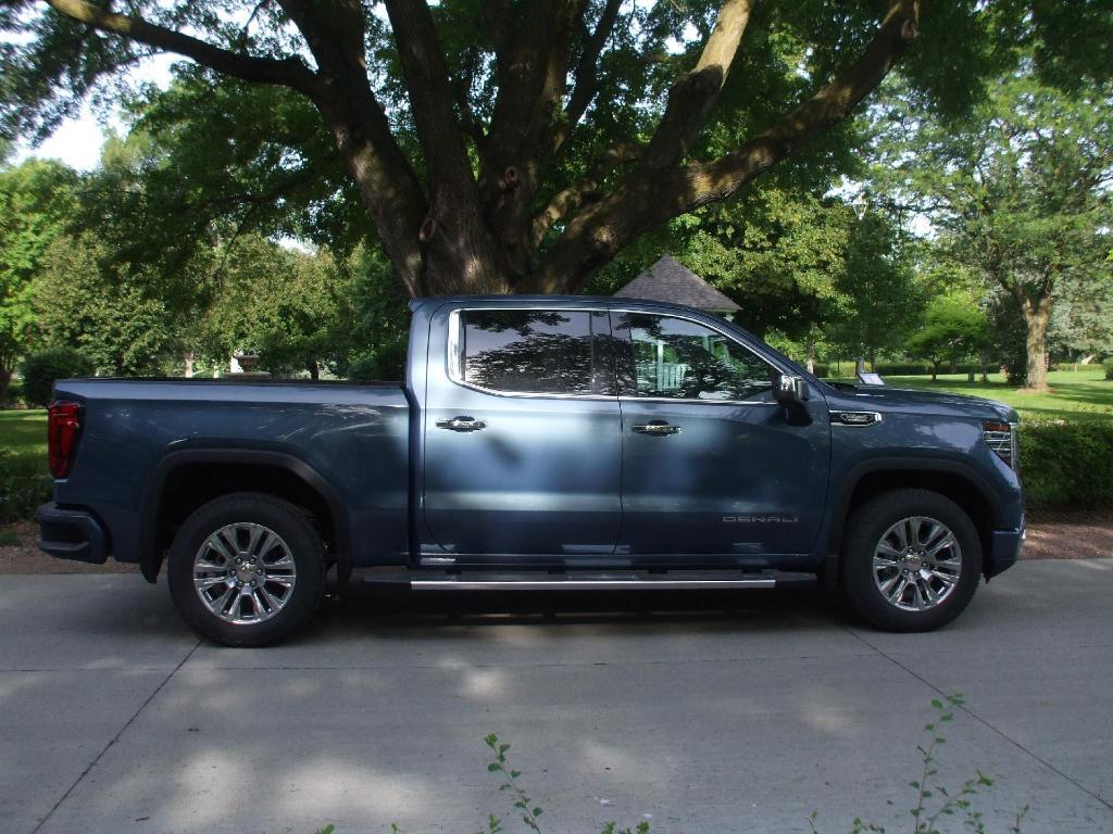new 2025 GMC Sierra 1500 car, priced at $69,710