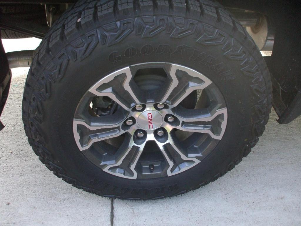new 2025 GMC Sierra 1500 car, priced at $52,614