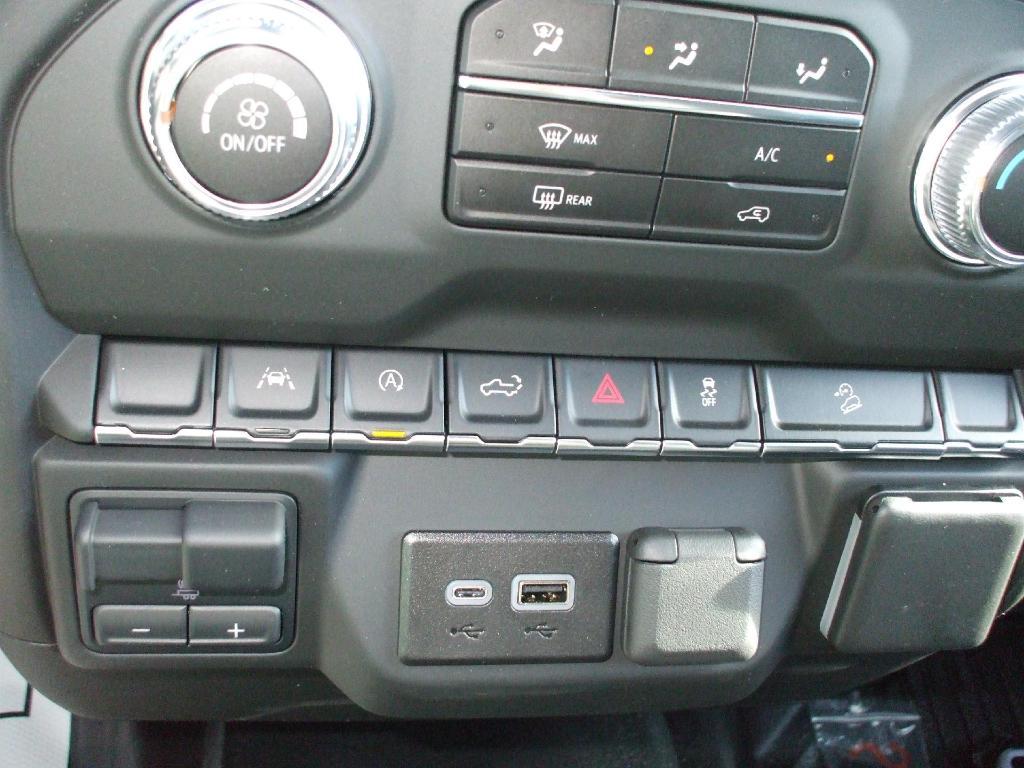 new 2025 GMC Sierra 1500 car, priced at $52,614