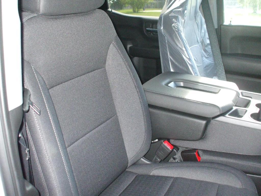 new 2025 GMC Sierra 1500 car, priced at $52,614