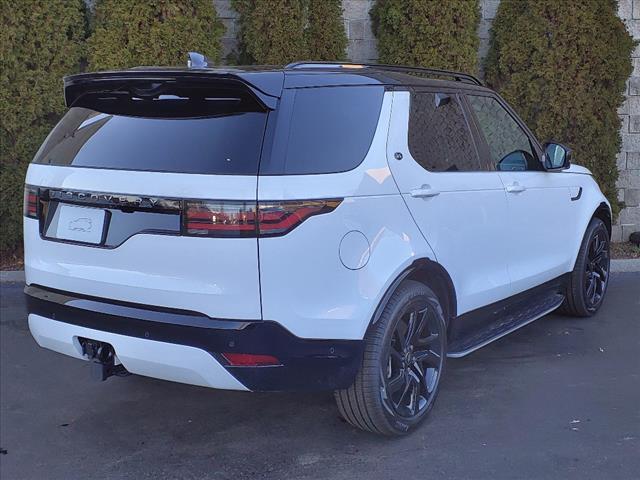 new 2024 Land Rover Discovery car, priced at $70,485