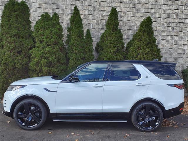 new 2025 Land Rover Discovery car, priced at $77,110