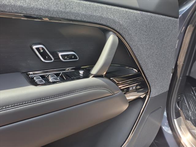 new 2025 Land Rover Range Rover Sport car, priced at $107,475
