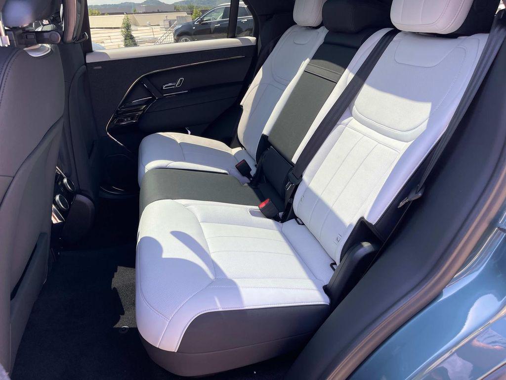 new 2025 Land Rover Range Rover Sport car, priced at $107,875
