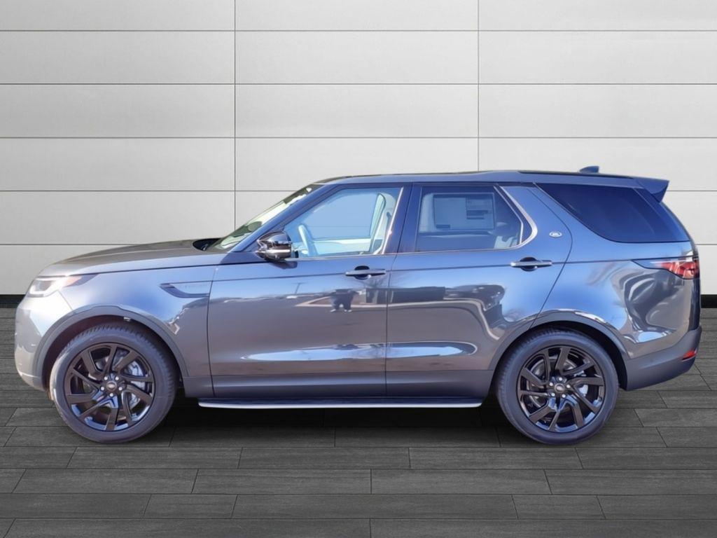 new 2025 Land Rover Discovery car, priced at $69,375