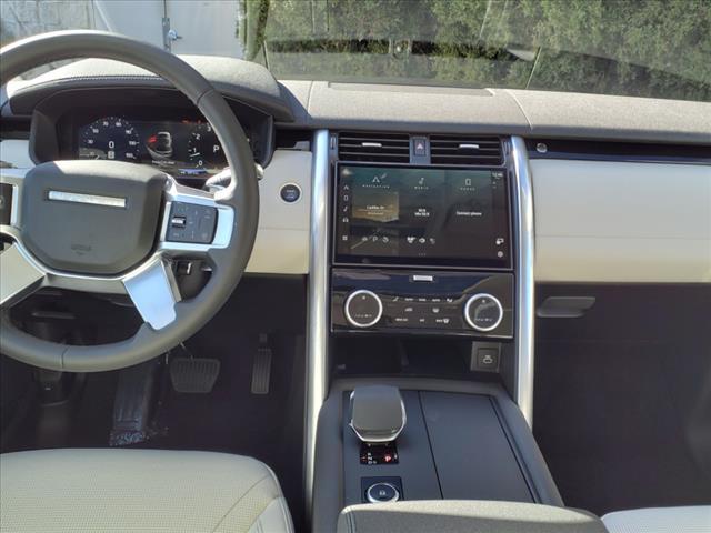 new 2025 Land Rover Discovery car, priced at $69,375