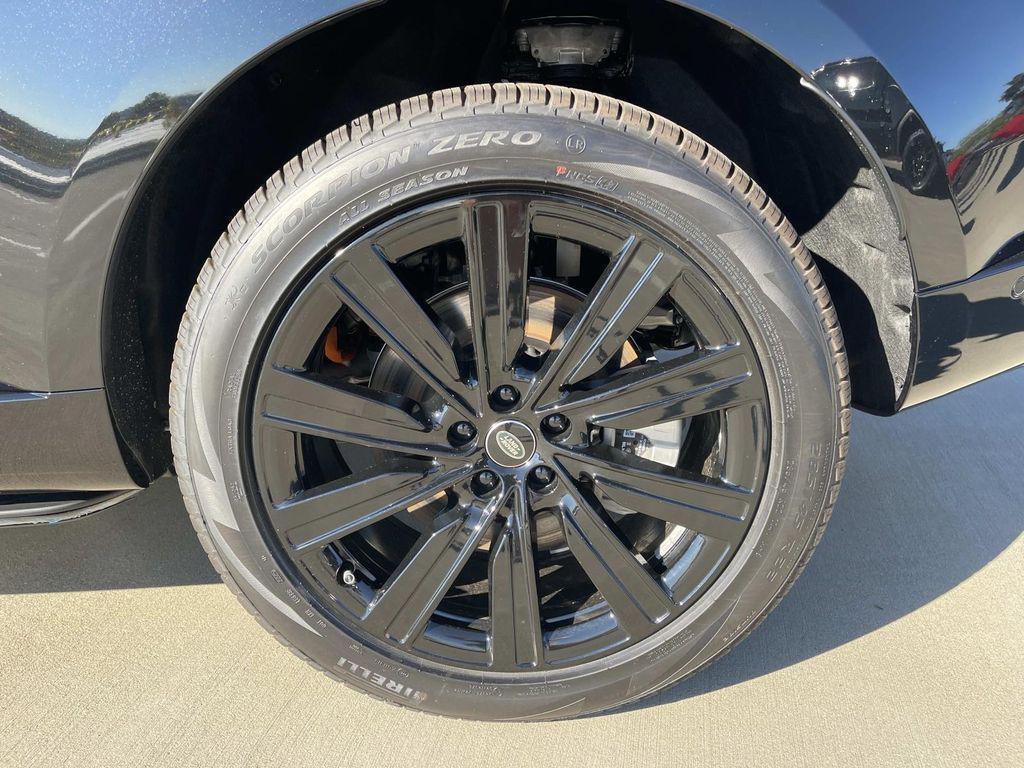 new 2025 Land Rover Range Rover car, priced at $141,535